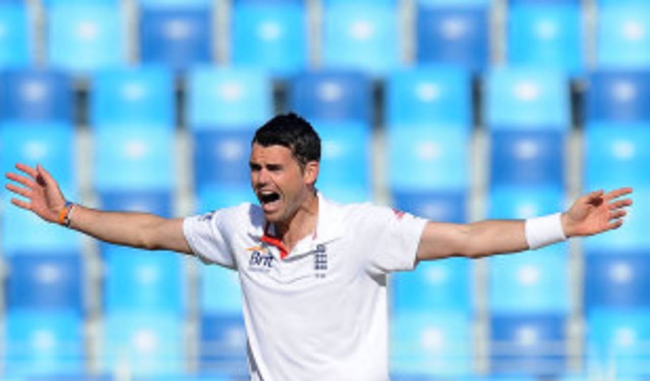 James Anderson appeals in vain during a fruitless first hour for England, Pakistan v England, 1st Test, Dubai, 2nd day, January, 18, 2012