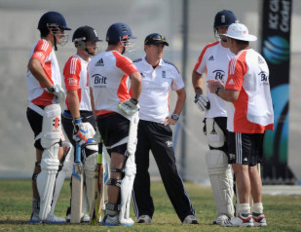 England's batsman talk with Andy Flower and Graham Gooch, Dubai, January, 21, 2012
