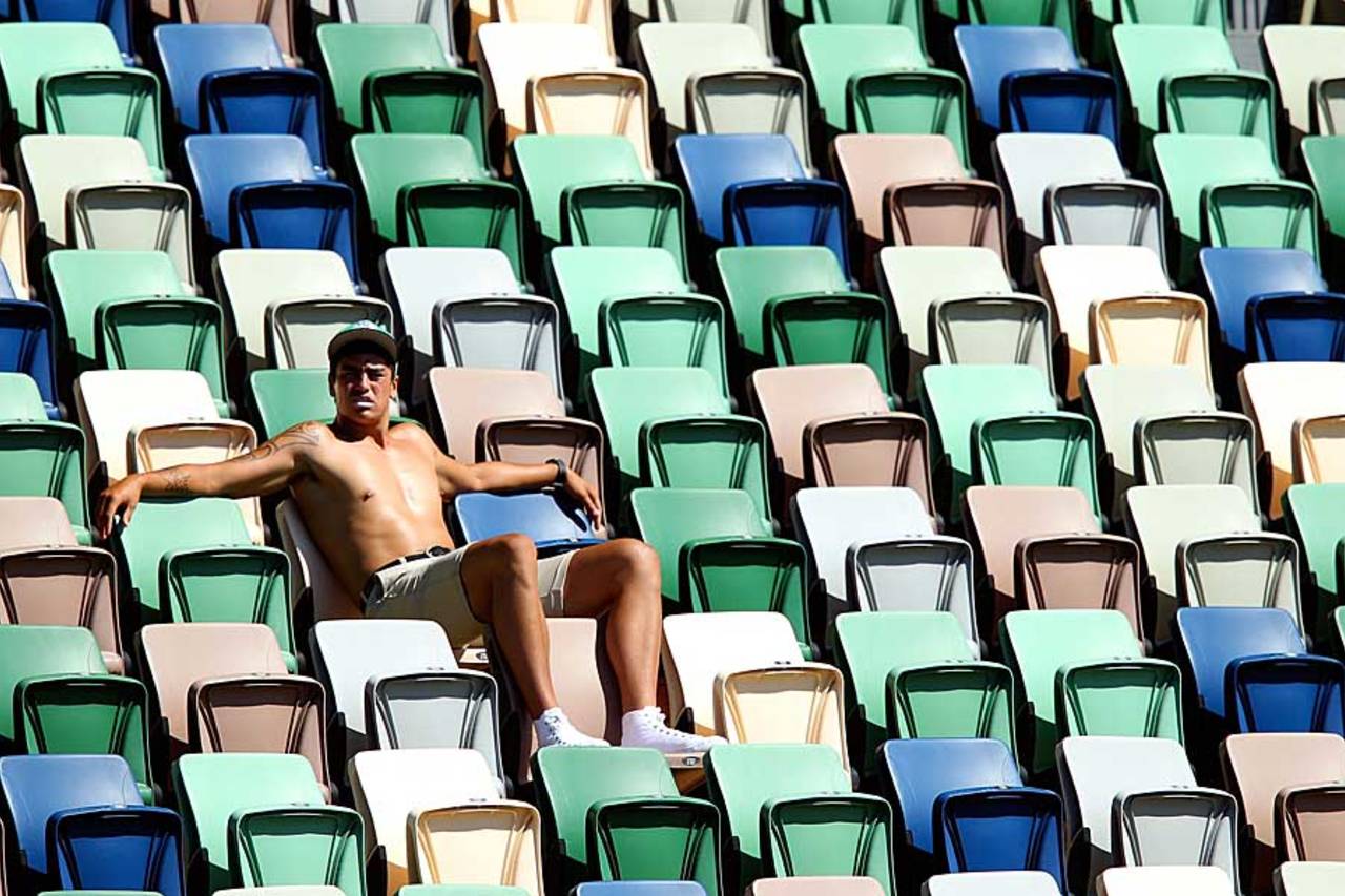 Test cricket: the form that people stay away from in droves&nbsp;&nbsp;&bull;&nbsp;&nbsp;Getty Images