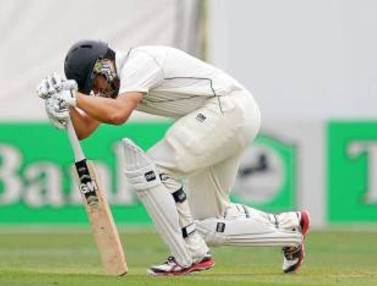 Ross Taylor had to retire hurt due to a calf injury, New Zealand v Zimbabwe, Only Test, Napier, 2nd day, January 27, 2012