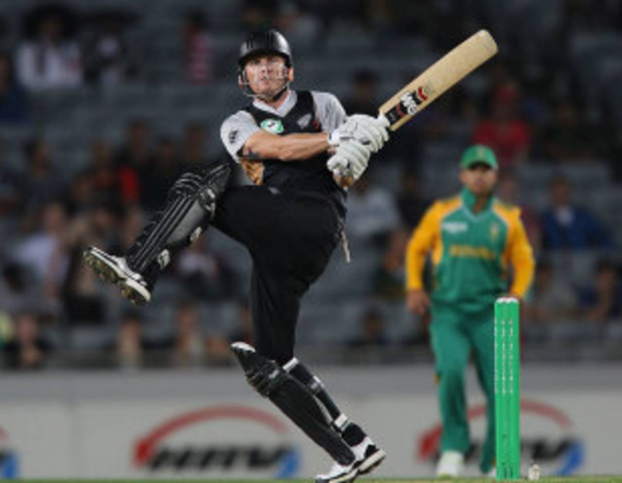 Rob Nicol has played two Tests and nine ODIs for New Zealand&nbsp;&nbsp;&bull;&nbsp;&nbsp;Getty Images