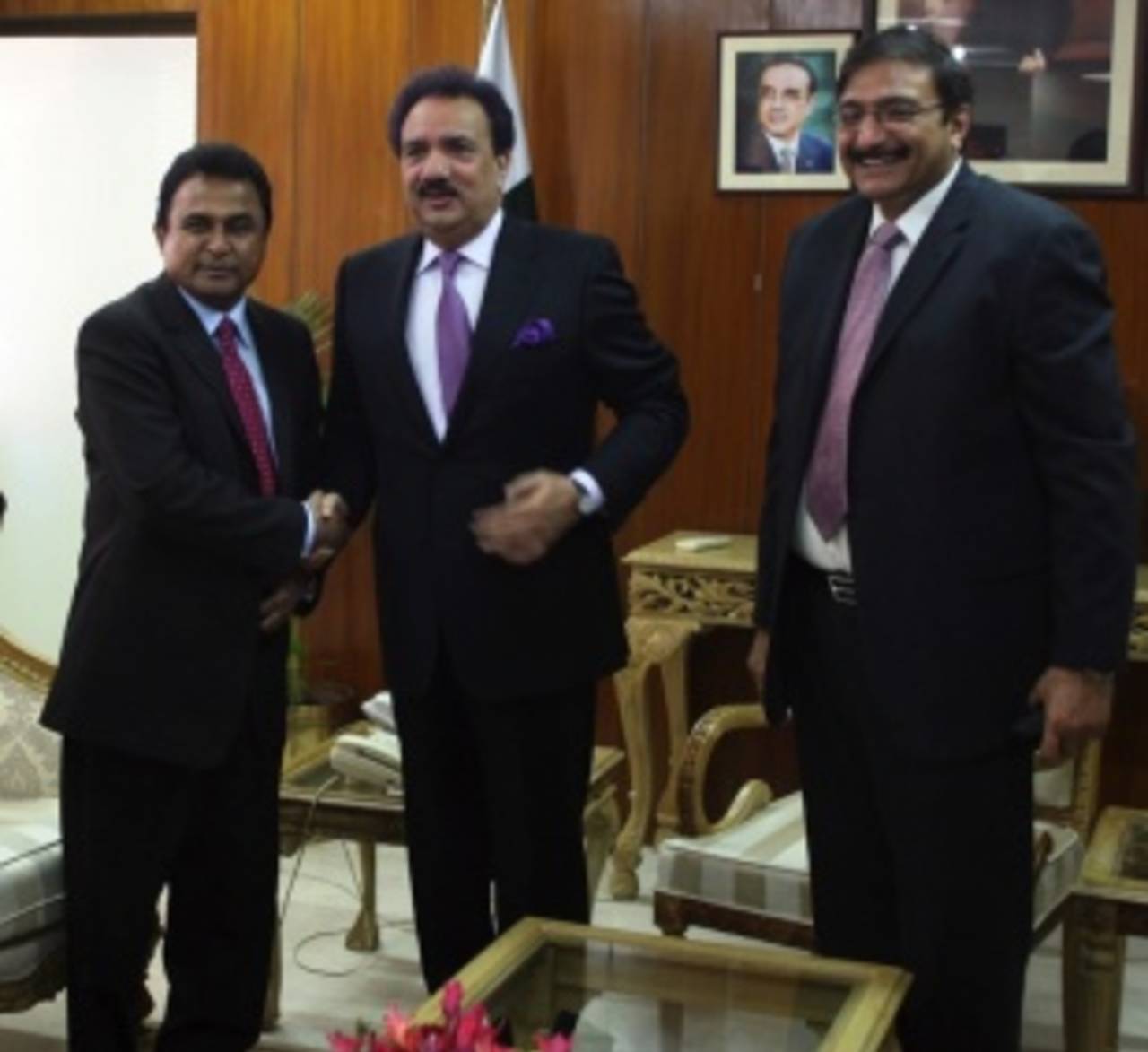 BCB president Mustafa Kamal and PCB chairman Zaka Ashraf meet with Pakistan's interior minister Rehman Malik, Islamabad, March 3, 2012