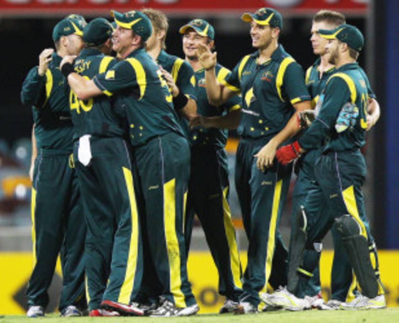 Australia celebrate a tense victory, Australia v Sri Lanka, Brisbane, CB Series 1st final, March 4, 2012 