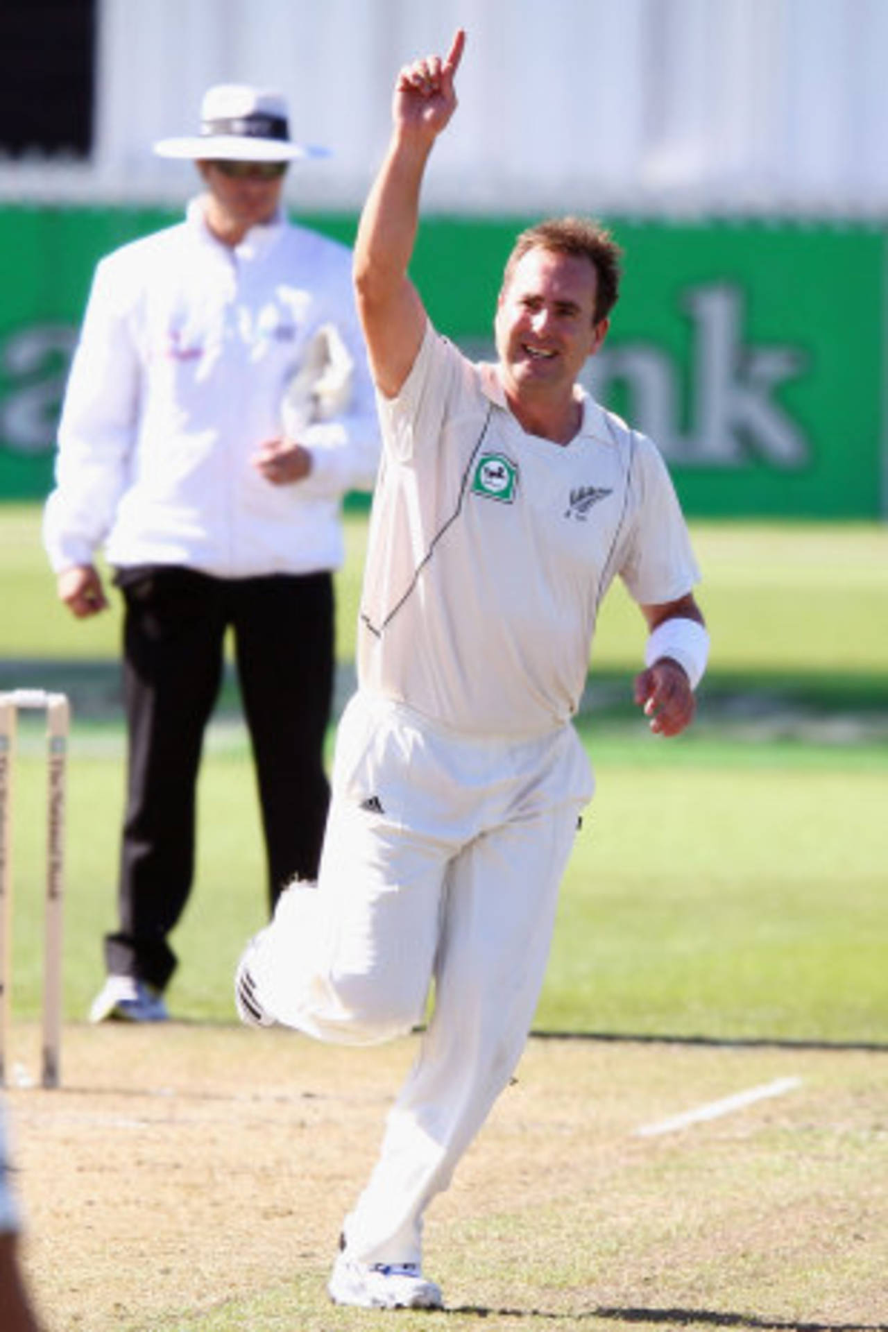 Mark Gillespie celebrates a wicket, New Zealand v South Africa, 2nd Test, Hamilton, 2nd day, March 16, 2012