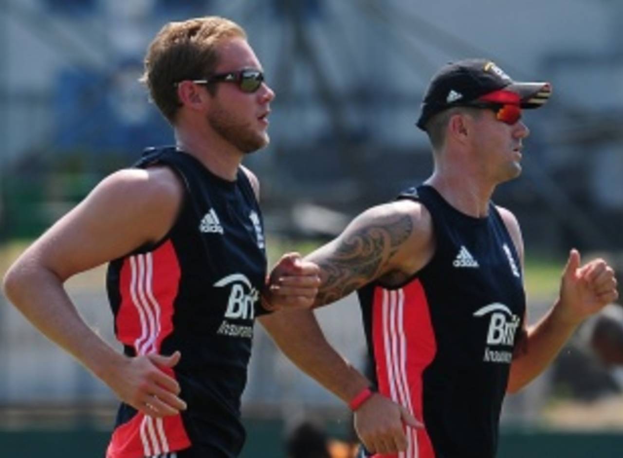 Stuart Broad and Kevin Pietersen run during a training session, SSC, Colombo, March 19, 2012