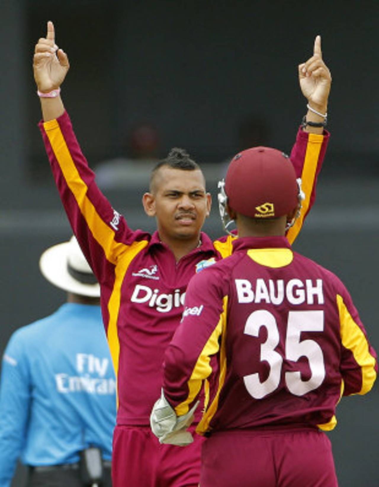 Sunil Narine celebrates David Warner's dismissal, West Indies v Australia, 5th ODI, Gros Islet, March 25, 2012