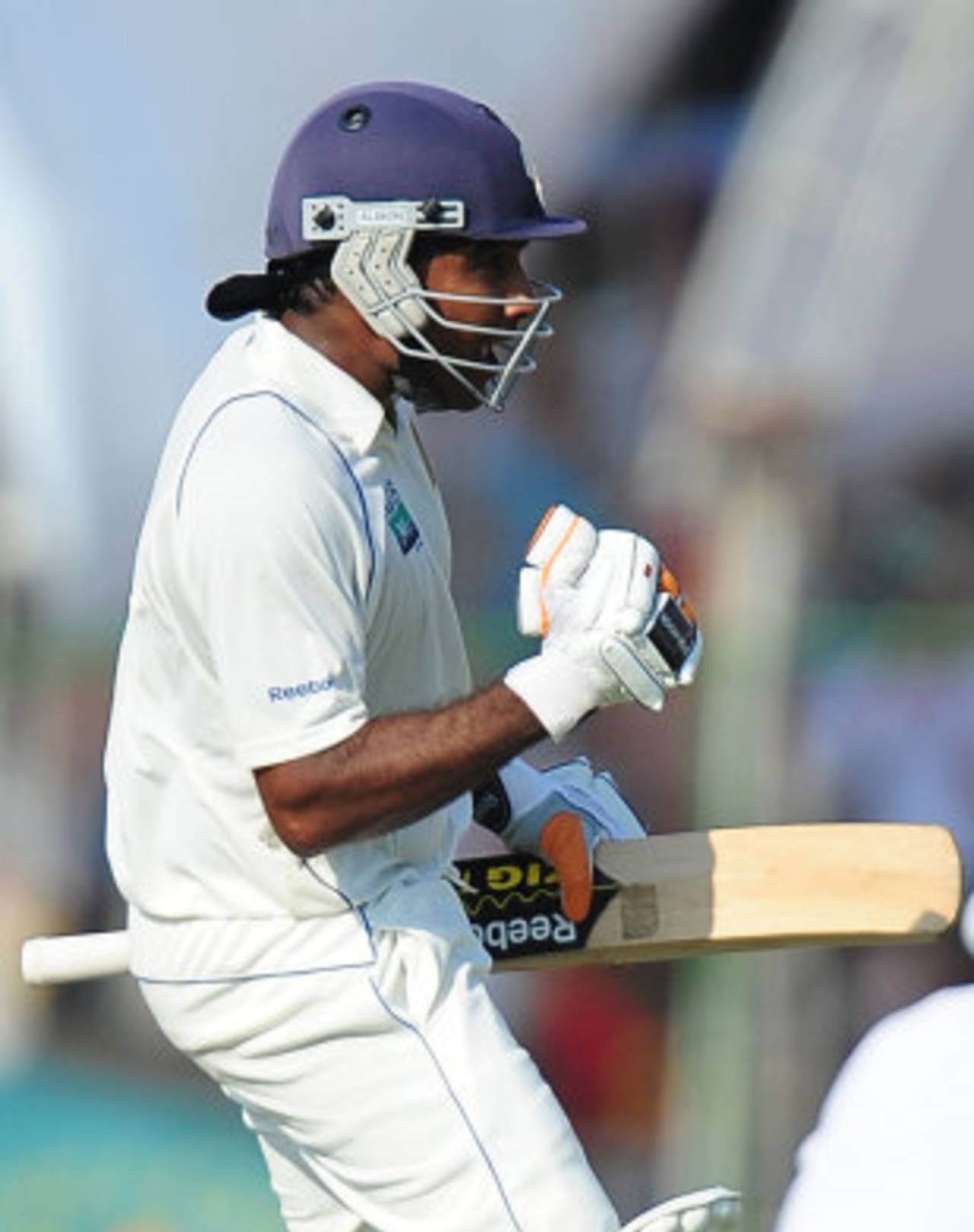 Mahela Jayawardene made 105, his 31st Test hundred and eighth against England, Sri Lanka v England, 2nd Test, Colombo, 1st day, April 3, 2012