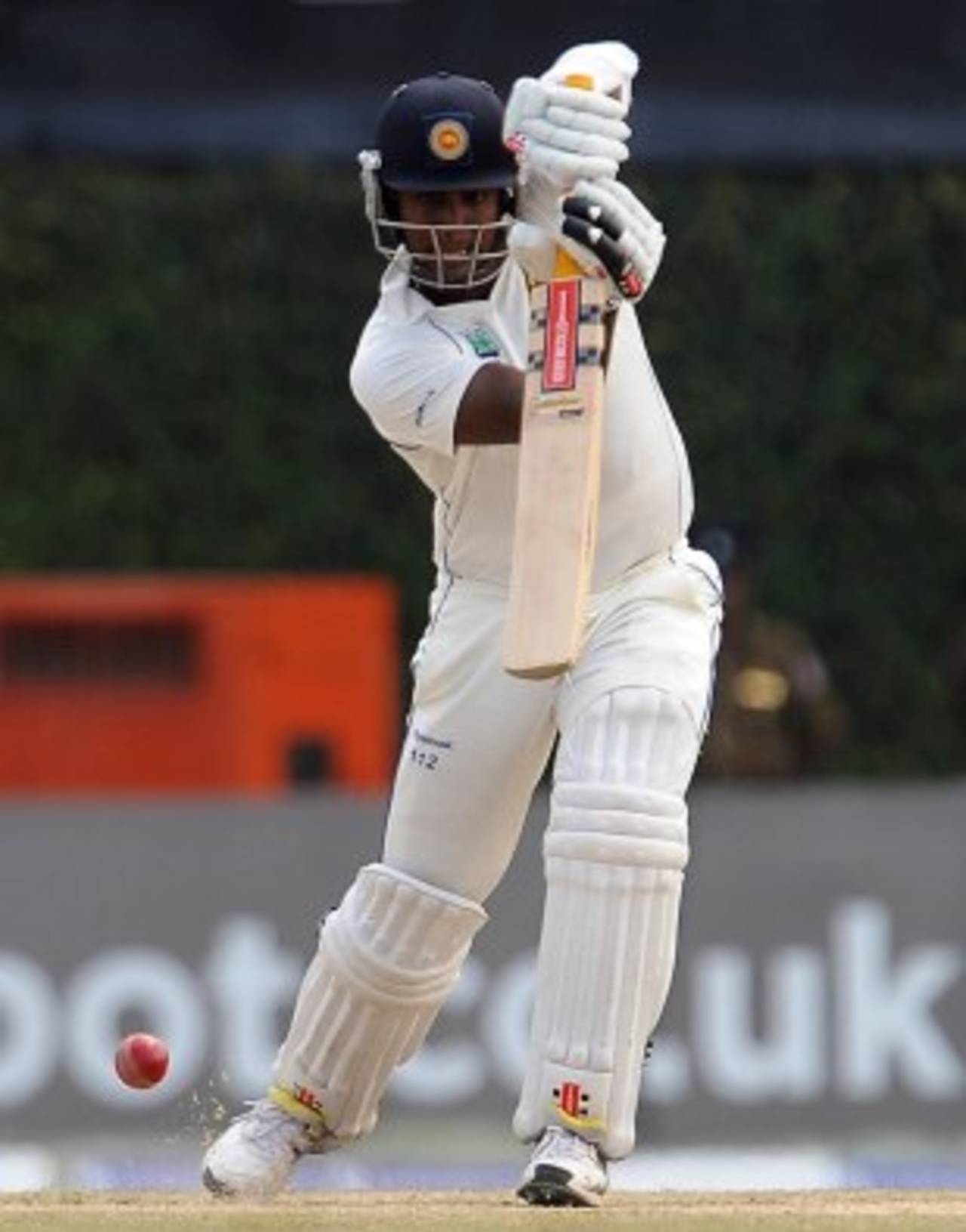 Angelo Mathews resisted with 46, Sri Lanka v England, 2nd Test, Colombo, P Sara Oval, 5th day, April 7, 2012