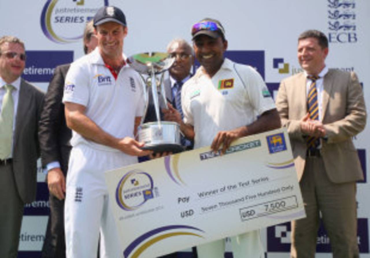 Andrew Strauss and Mahela Jayawardene receive the series trophy after England and Sri Lanka drew 1-1&nbsp;&nbsp;&bull;&nbsp;&nbsp;Getty Images