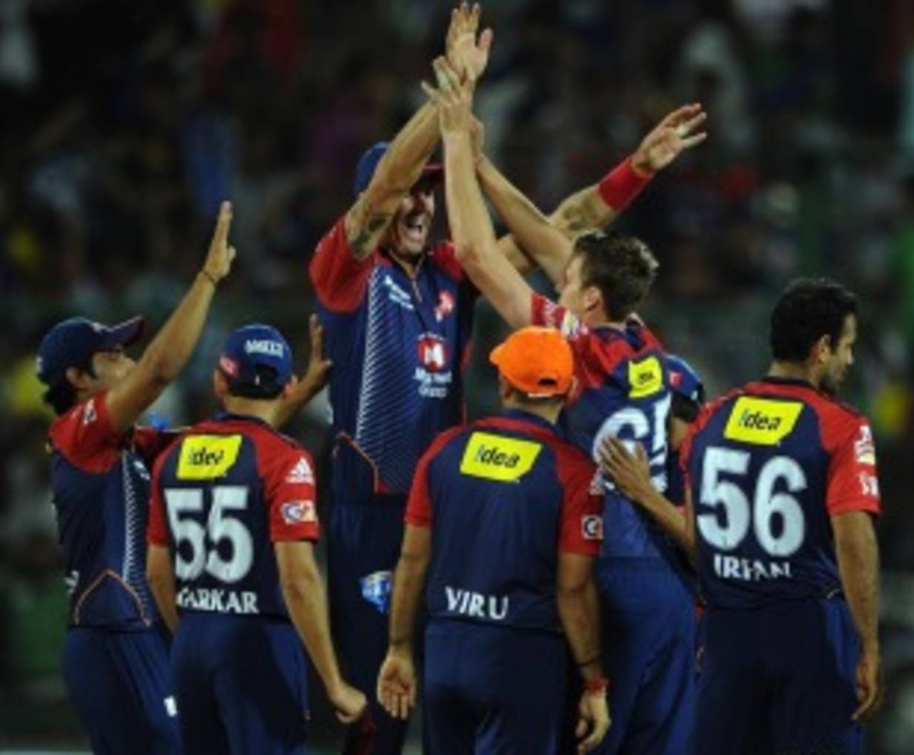 Kevin Pietersen gets on stilts just so he can look down at Morne Morkel during a celebration routine&nbsp;&nbsp;&bull;&nbsp;&nbsp;AFP