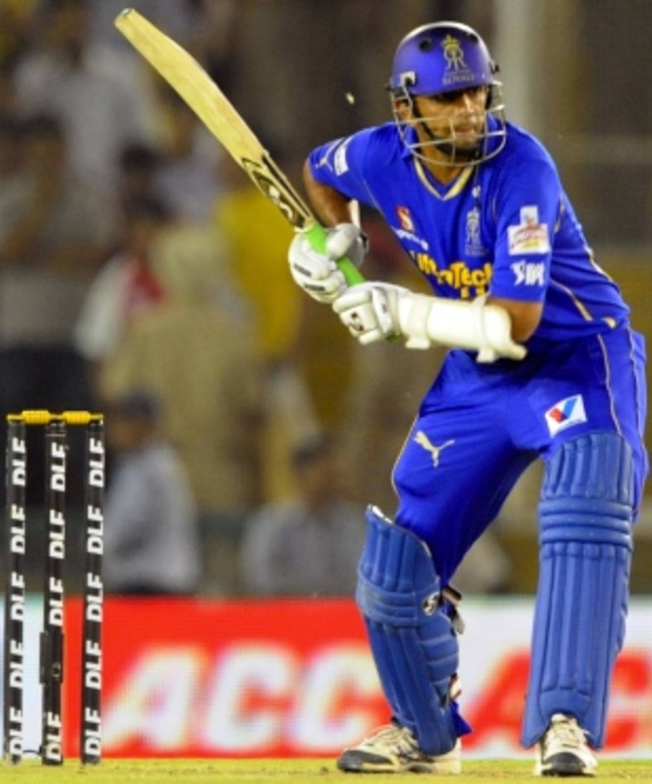 Rahul Dravid shapes up to play a shot, Kings XI Punjab v Rajasthan Royals, IPL, Mohali, May 5, 2012