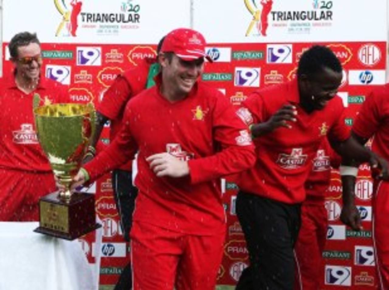 Brendan Taylor with the trophy, Zimbabwe v South Africa, T20 tri-series final, Harare, June 24, 2012