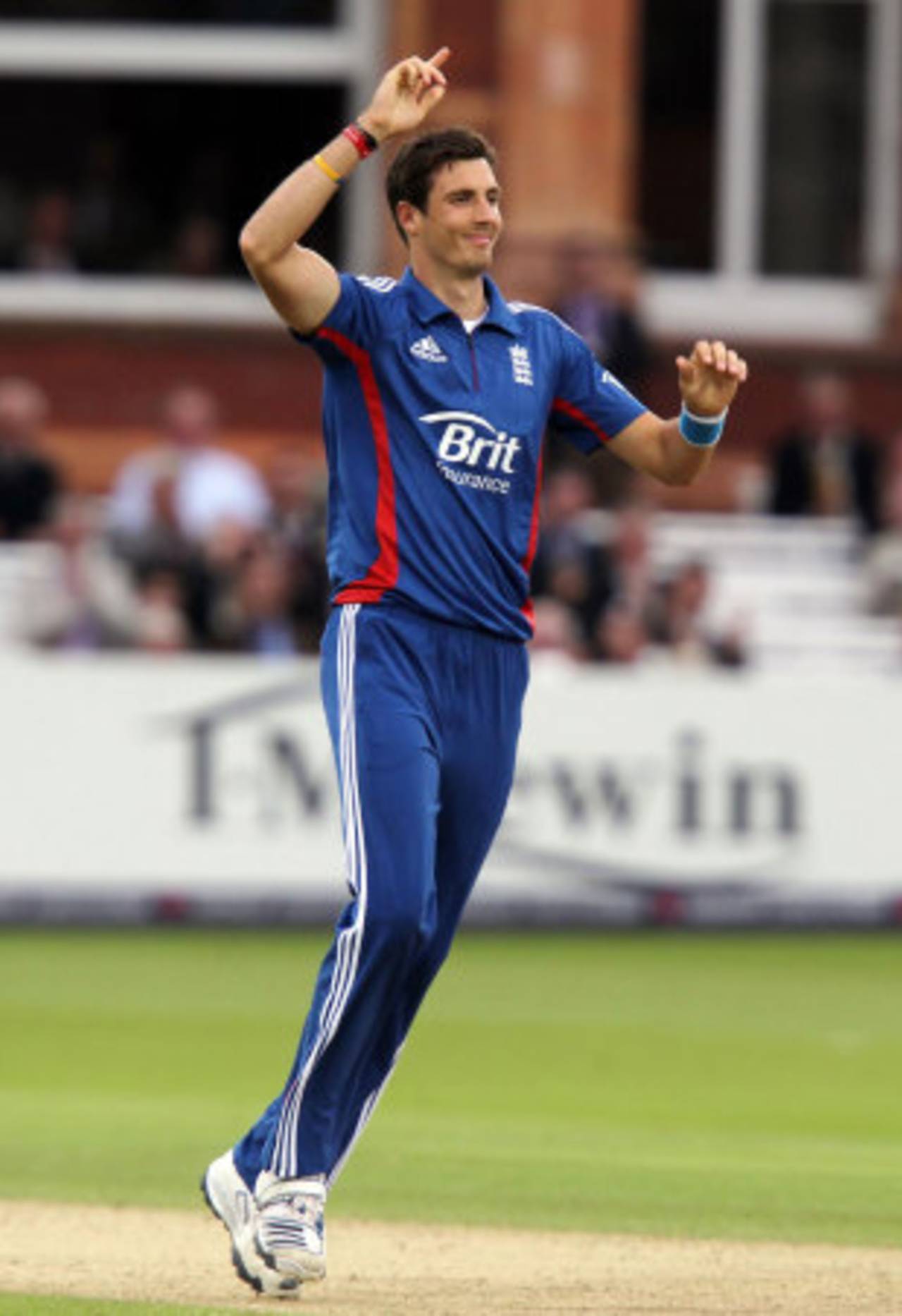 Steve Finn's bouncer removed David Hussey, England v Australia, 1st ODI, Lord's, June 29, 2012