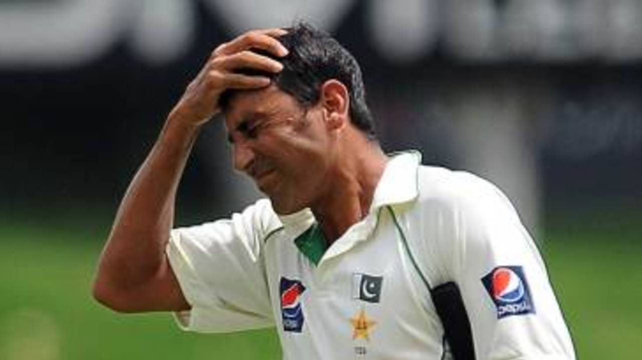 Younis Khan fell for a duck, Sri Lanka v Pakistan, 3rd Test, Pallekele, 1st day, July 8, 2012