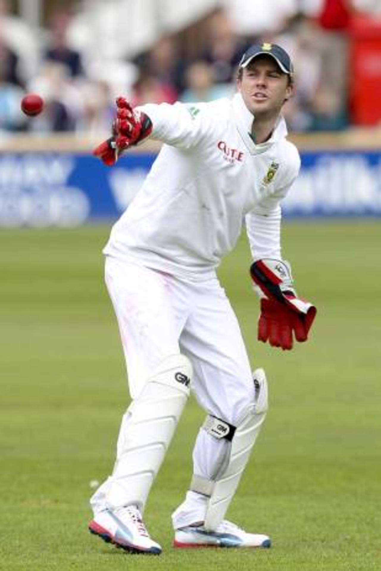 AB de Villiers took the gloves after Mark Boucher's injury, Somerset v South Africans, Tour Match, Taunton, 1st day, July 9, 2012