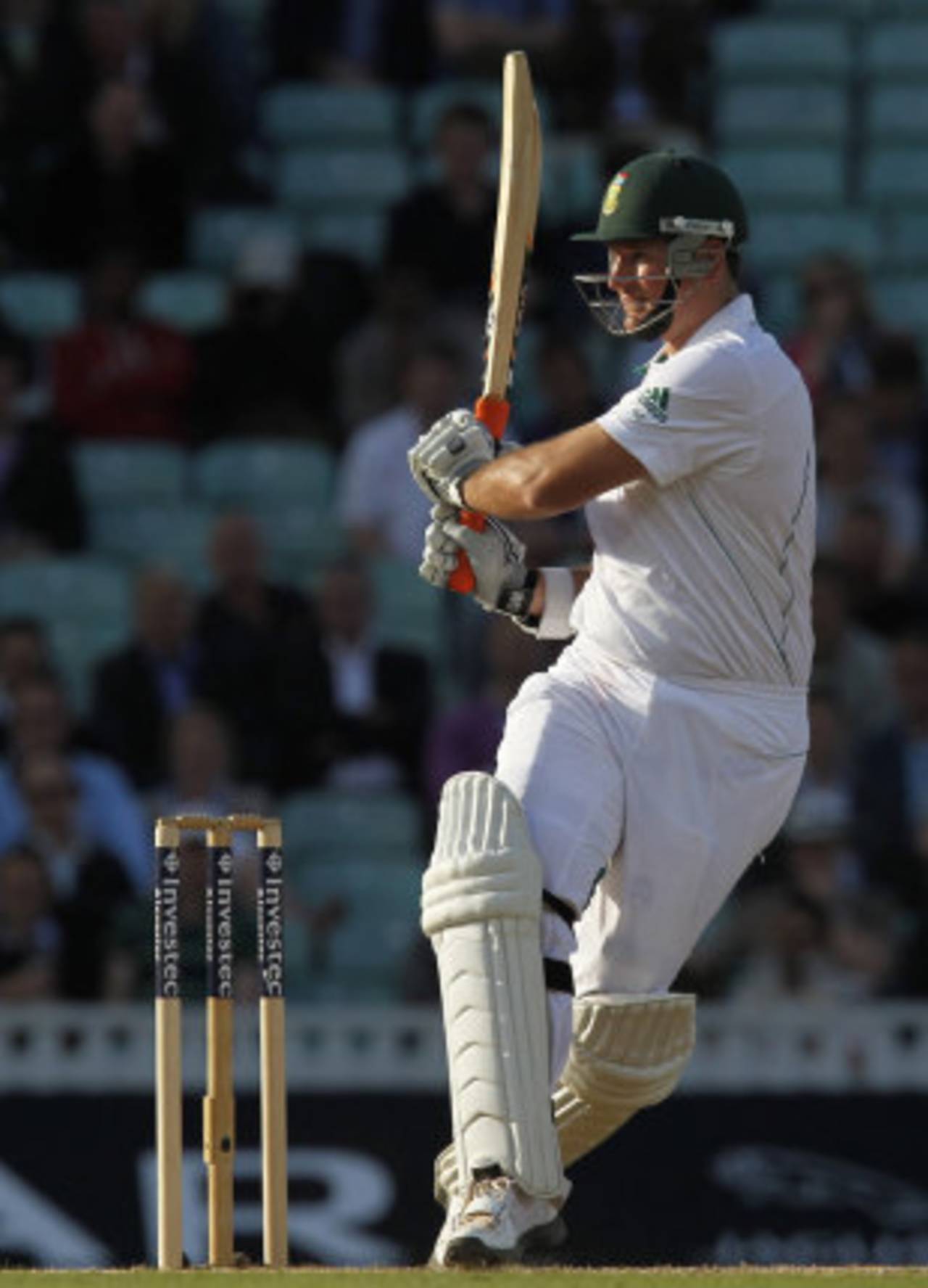 Graeme Smith battled his way to 37 runs in 37 overs in a display of patient accumulation&nbsp;&nbsp;&bull;&nbsp;&nbsp;Getty Images