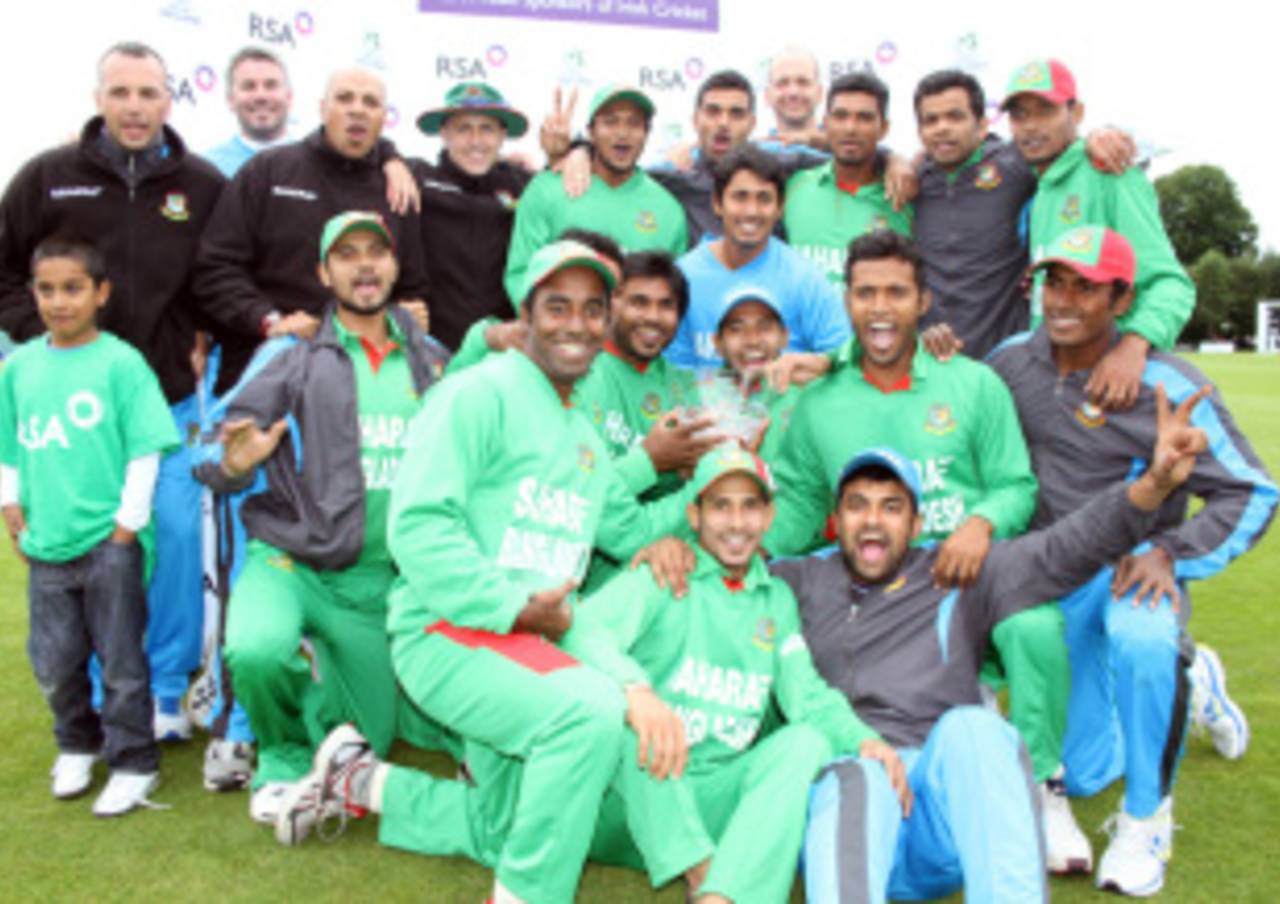 Bangladesh celebrate their Twenty20 whitewash over Ireland, Ireland v Bangladesh, 3rd Twenty20, Stormont, July 21, 2012