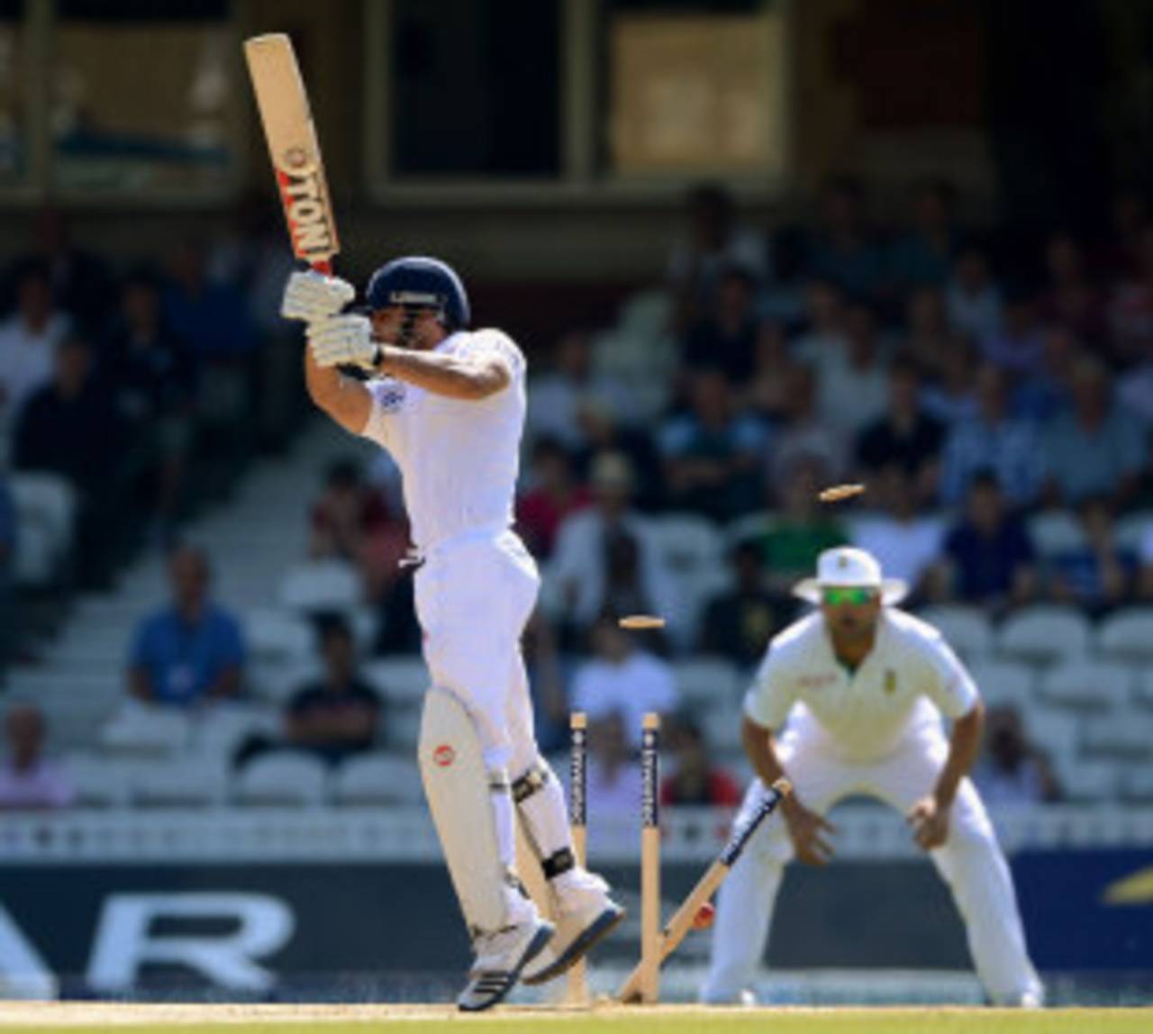 Ravi Bopara drags a short delivery into his stumps, England v South Africa, 1st Test, The Oval, 5th Day, July, 23, 2012