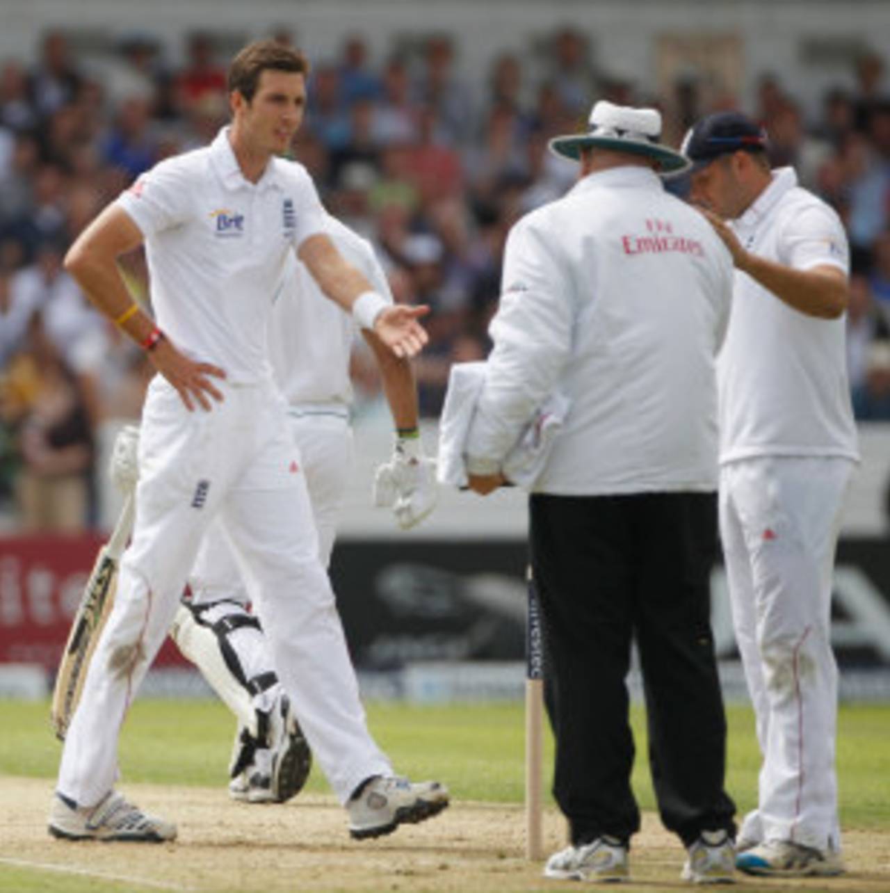 Steven Finn's habit of hitting the stumps at the bowler's end first caused issues against South Africa last summer&nbsp;&nbsp;&bull;&nbsp;&nbsp;Getty Images
