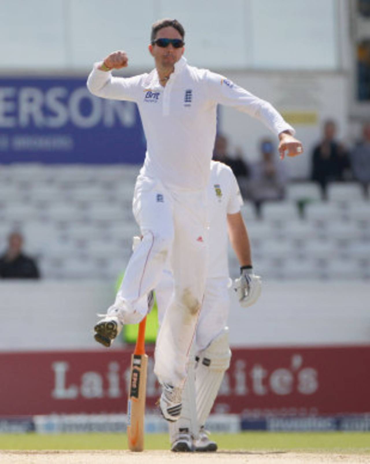 Kevin Pietersen removed Jacques Rudolph for the second time in the match, England v South Africa, 2nd Investec Test, Headingley, 5th day, August 6, 2012
