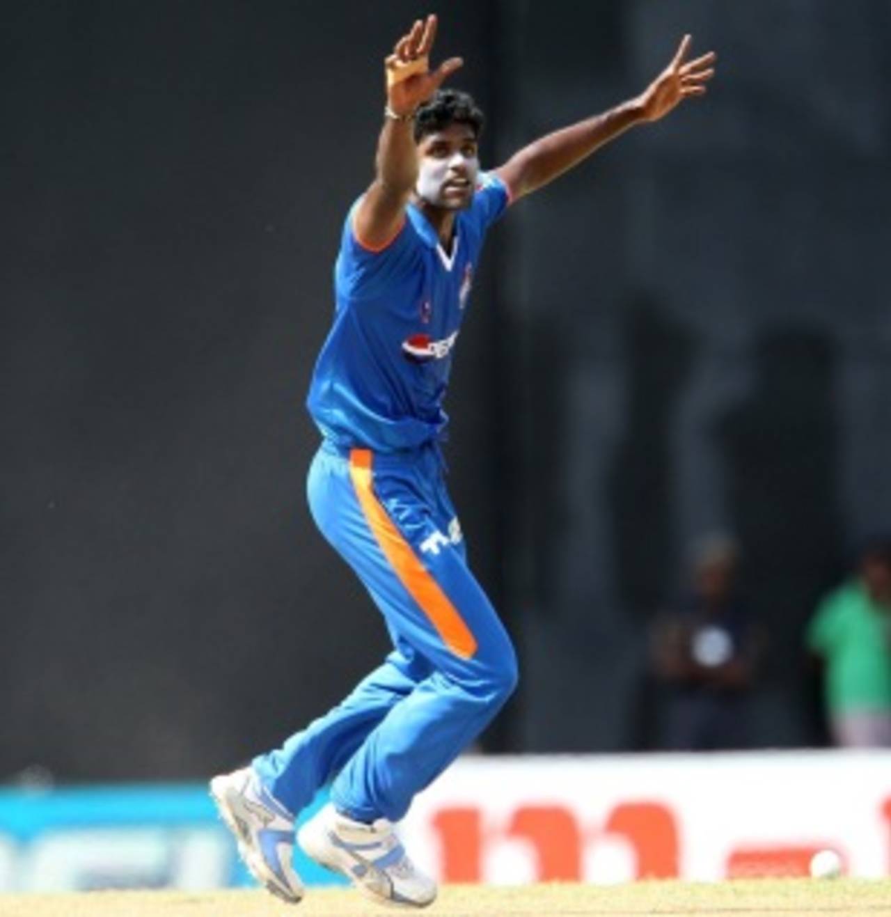 Shaminda Eranga picked up a couple of wickets for Nagenahira, Uthura v Nagenahira, SLPL, Colombo, August 26, 2012