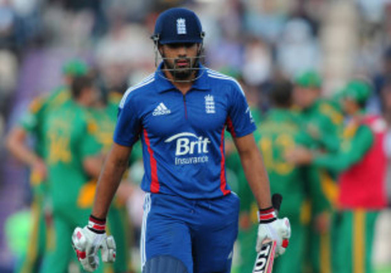 Ravi Bopara walks off after making 16, England v South Africa, 2nd NatWest ODI, West End, August 28, 2012