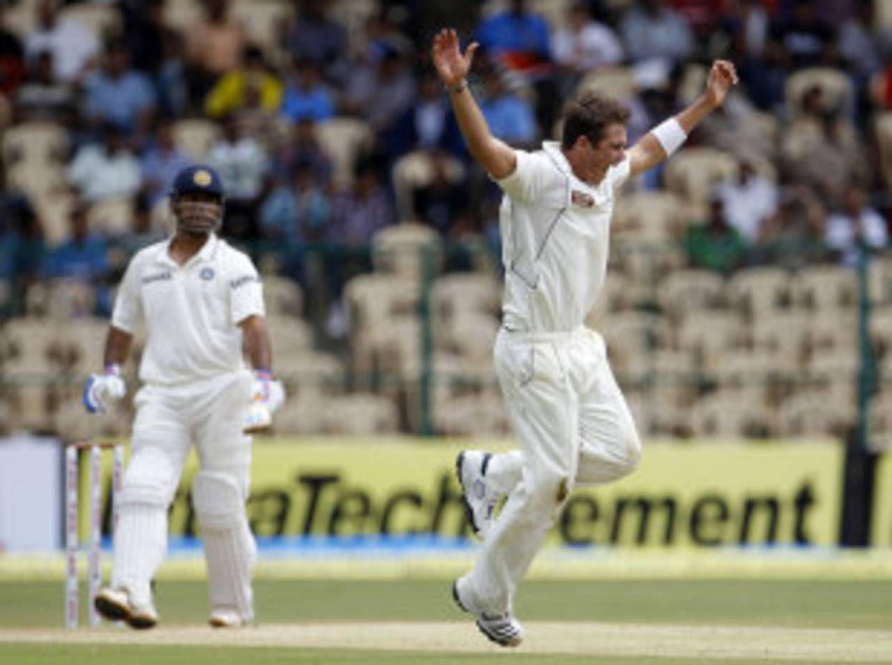 Tim Southee is ecstatic after dismissing MS Dhoni, India v New Zealand, 2nd Test, Bangalore, 3rd day, September 2, 2012