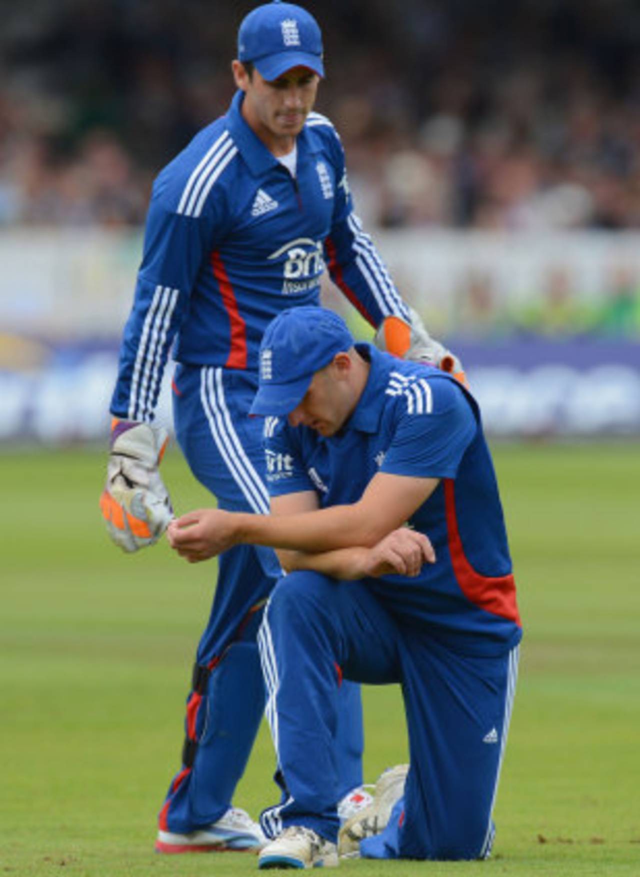 James Tredwell gets a pat from Craig Kieswetter after dropping a catch; they combined to better effect later&nbsp;&nbsp;&bull;&nbsp;&nbsp;Getty Images