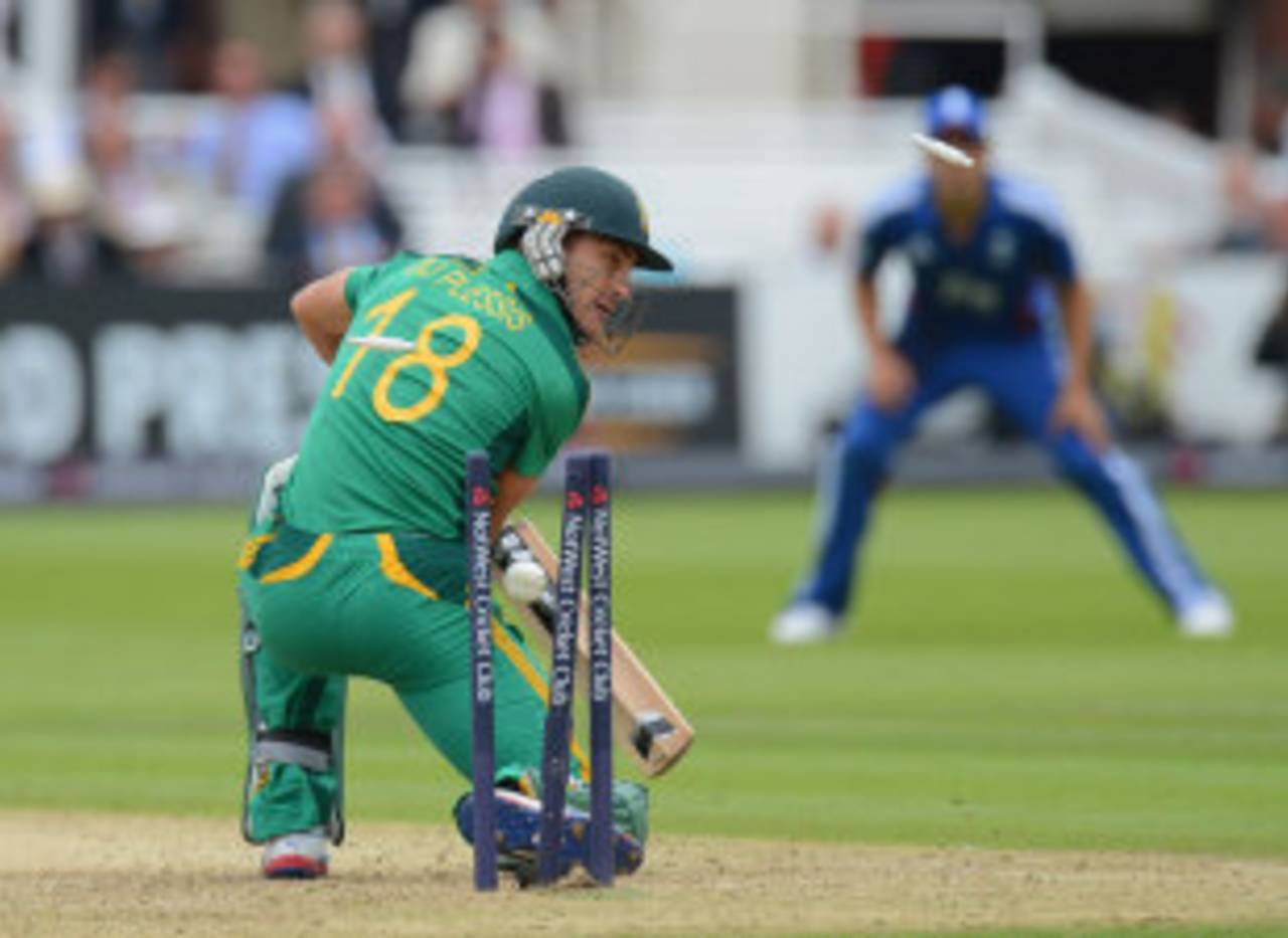 Faf du Plessis chopped on to his own stumps, England v South Africa, 4th ODI, Lord's, September 2, 2012