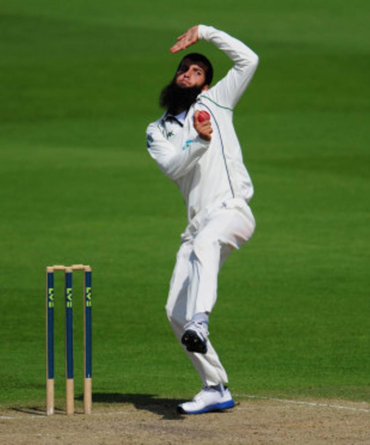 Moeen Ali picked up two wickets, Worcestershire v Warwickshire, County Championship, Division One, New Road, 2nd day, September, 4, 2012