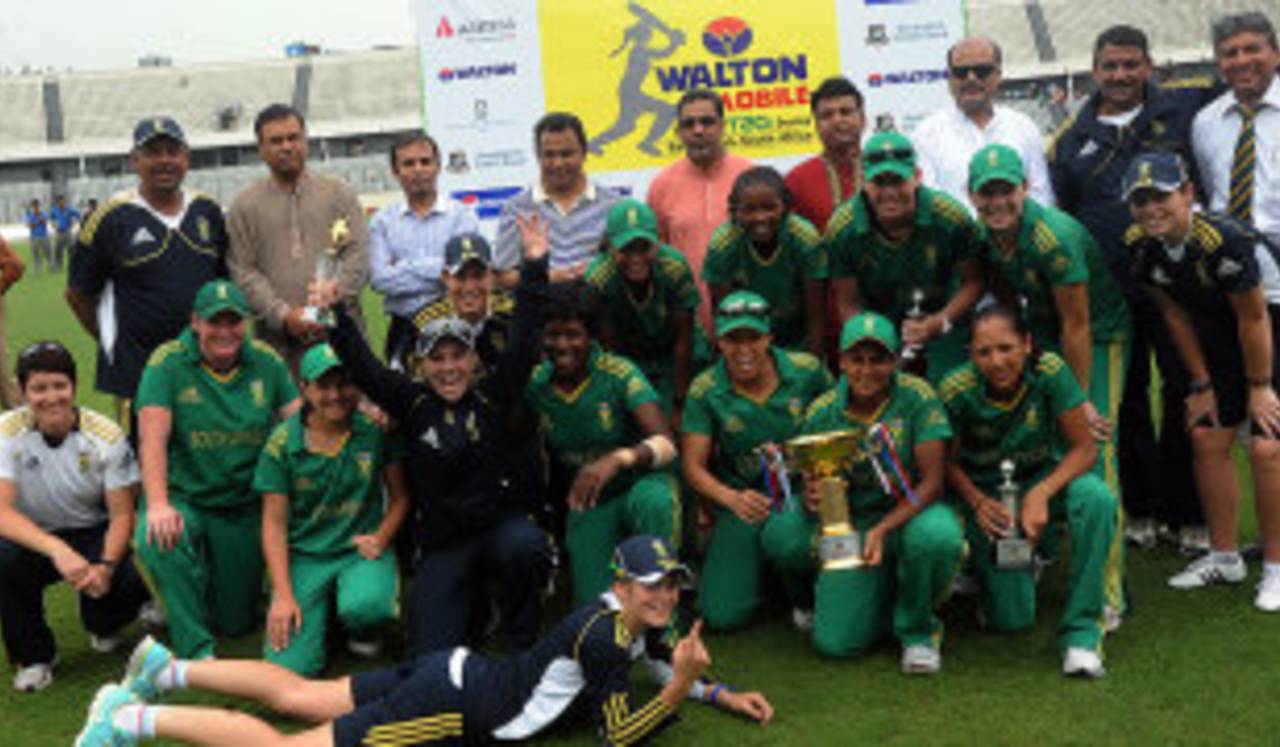 South Africa Women celebrate with the T20 series trophy, Bangladesh Women v South Africa Women, 3rd T20I, Mirpur, September 14, 2012