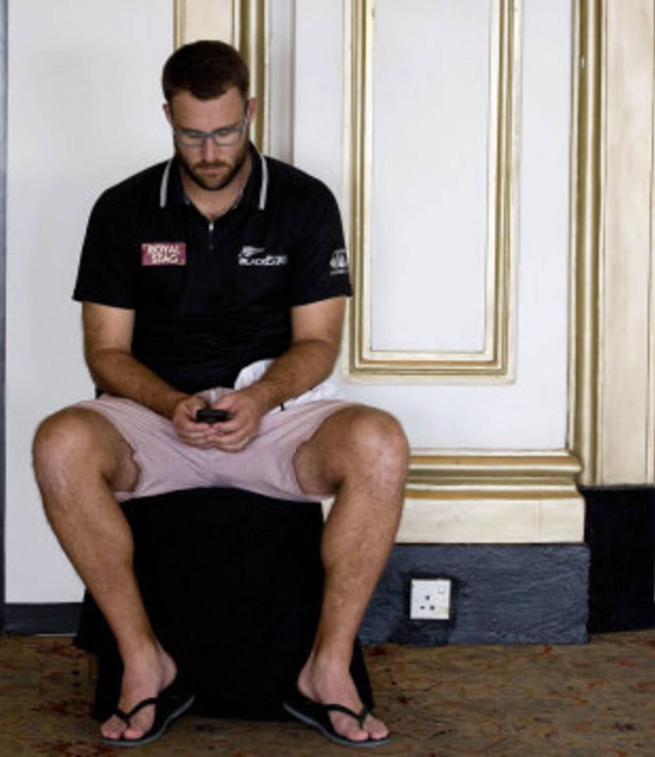 The wait on the sidelines continues for Daniel Vettori&nbsp;&nbsp;&bull;&nbsp;&nbsp;Associated Press