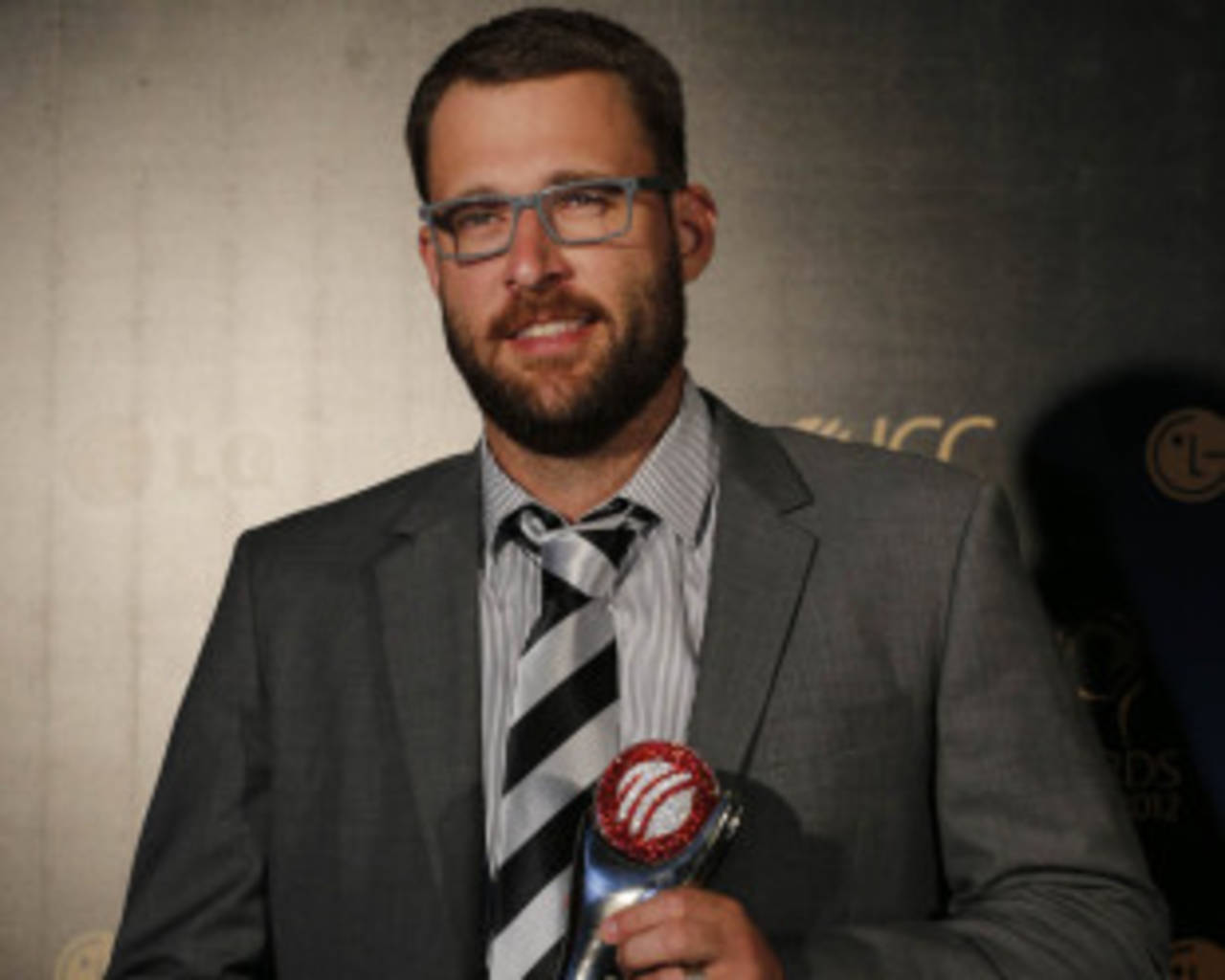 Daniel Vettori: "It's hard to define the spirit of cricket, but go out on the field with the general mindset to play the game in the right way"&nbsp;&nbsp;&bull;&nbsp;&nbsp;Associated Press
