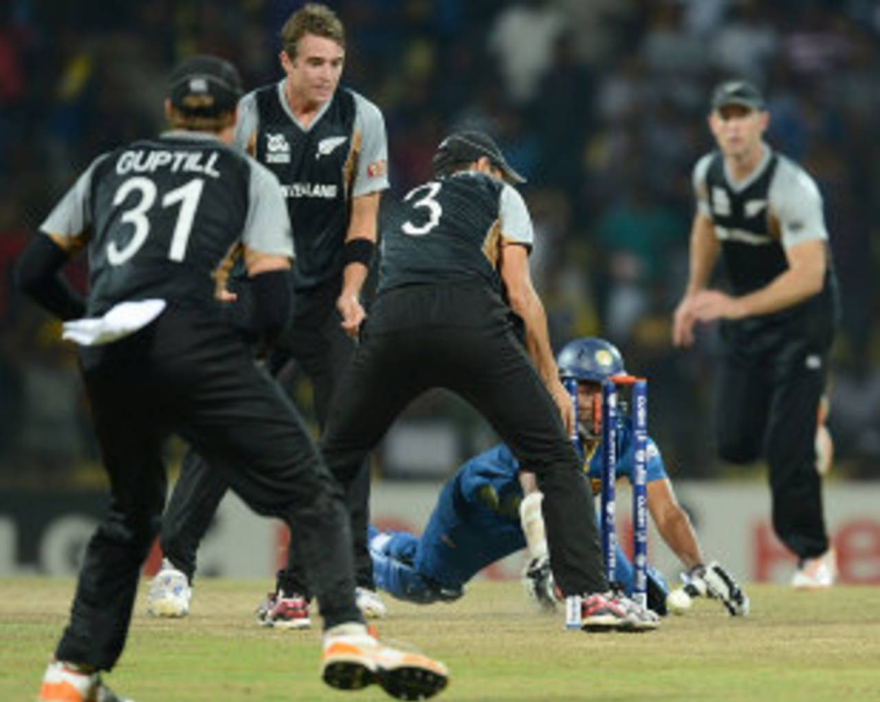 Lahiru Thirimanne is run out off the final ball with the scores tied, Sri Lanka v New Zealand, World T20 2012, Super Eights, Pallekele, September 27, 2012