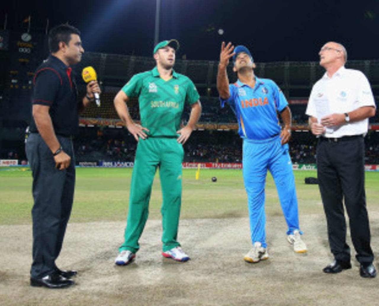 MS Dhoni and AB de Villiers at the toss, India v South Africa, Super Eights, World Twenty20, Colombo, October 2, 2012
