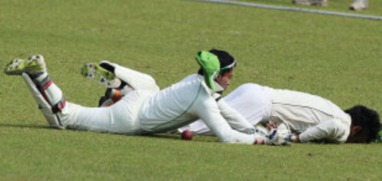 Saqlain Sajib (face flat on the turf) is expected to recover for the second round, starting November 2&nbsp;&nbsp;&bull;&nbsp;&nbsp;Bangladesh Cricket Board