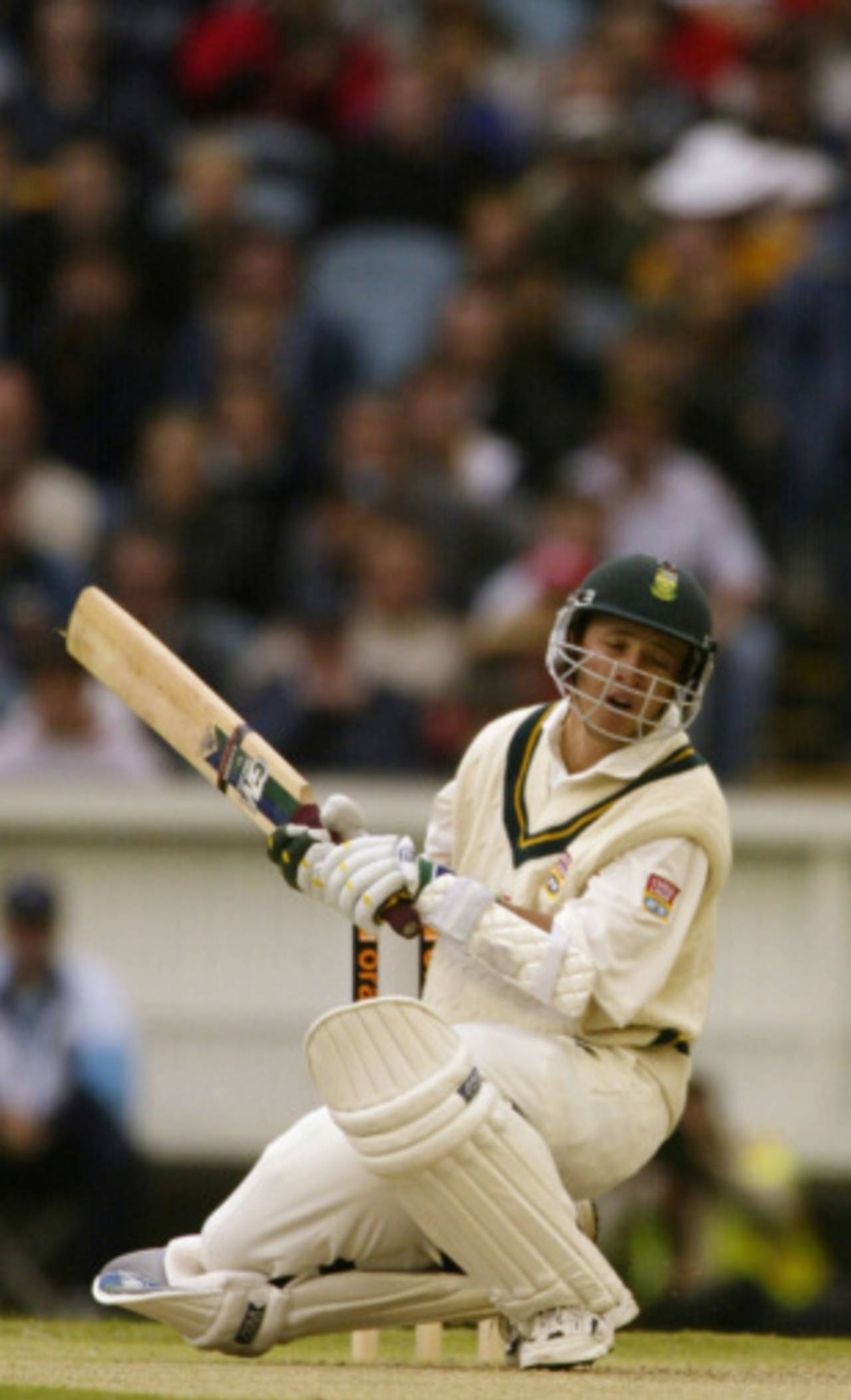 Boeta Dippenaar ducks a bouncer from Glenn McGrath, Australia v South Africa, 2nd Test, MCG, 1st day, December 26, 2001