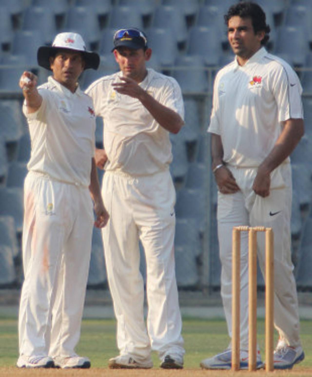 Ajit Agarkar has retired, and Zaheer Khan will lead Mumbai in Sachin Tendulkar's final game&nbsp;&nbsp;&bull;&nbsp;&nbsp;Fotocorp