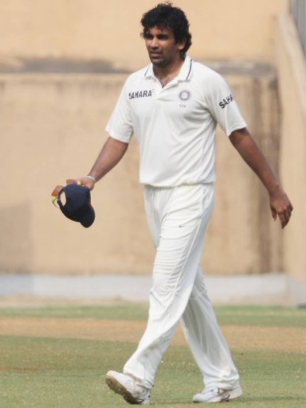 Zaheer Khan didn't take the field during Gujarat's second innings&nbsp;&nbsp;&bull;&nbsp;&nbsp;Fotocorp