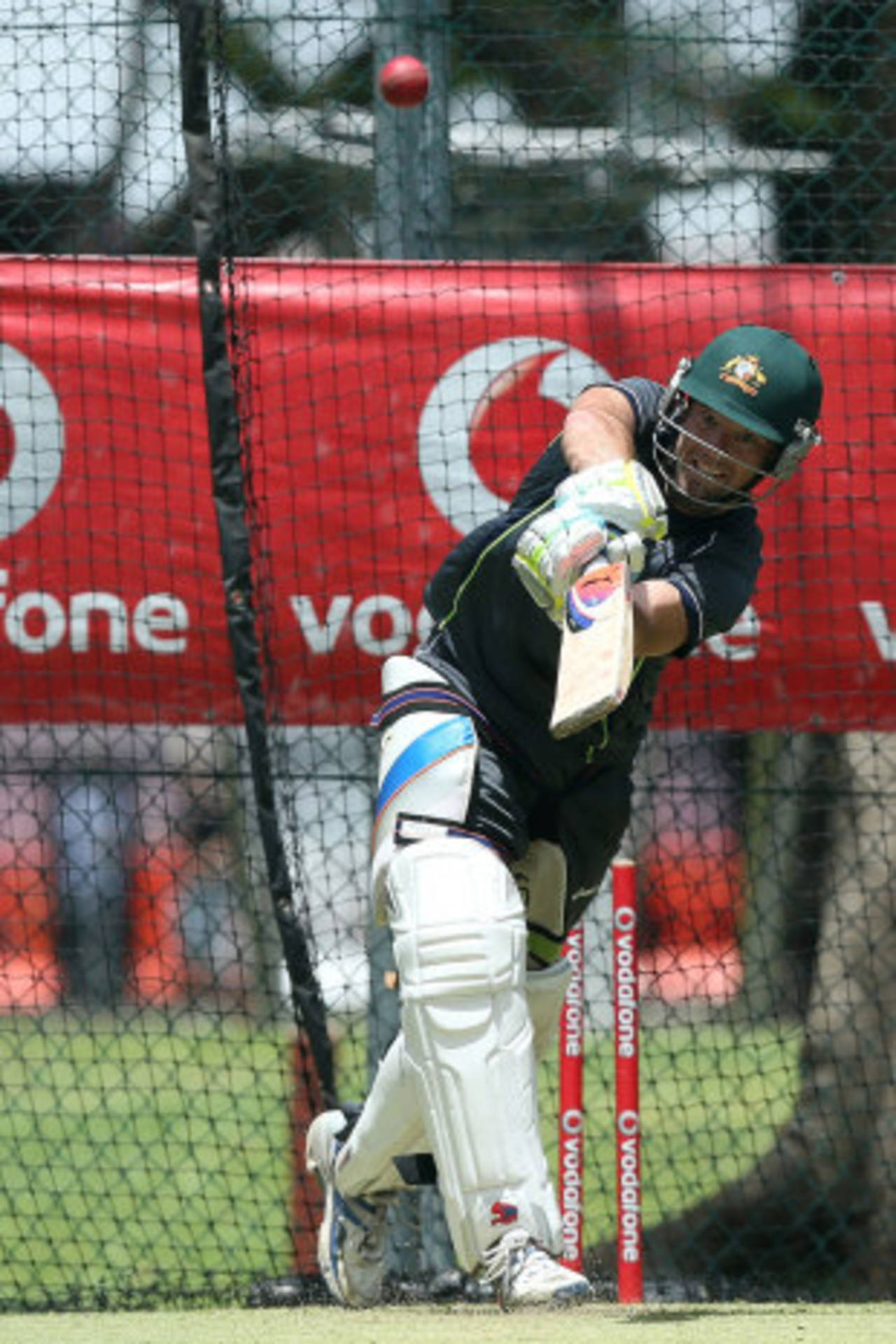 Rob Quiney bats in the nets, Brisbane, November 6, 2012