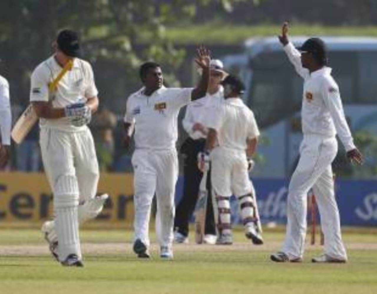 Rangana Herath sees off Doug Bracewell, Sri Lanka v New Zealand, 1st Test, Galle, 1st day, November 17, 2012