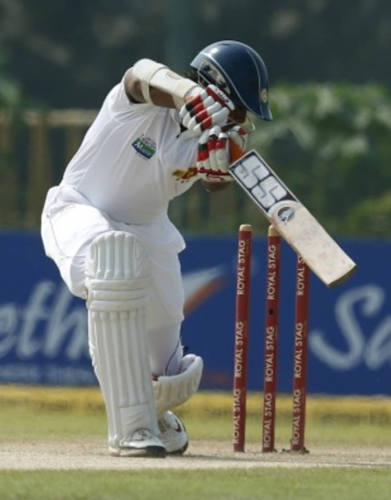 Tharanga Paranavitana was bowled in the first over, Sri Lanka v New Zealand, 1st Test, Galle, 2nd day, November 18, 2012
