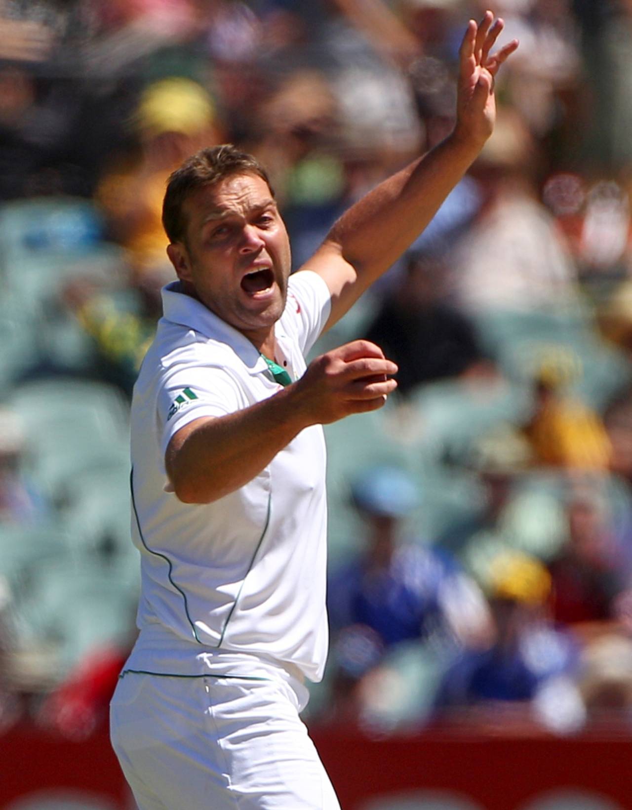 Jacques Kallis appeals for a wicket, Australia v South Africa, 2nd Test, Adelaide, 1st day, November 22, 2012