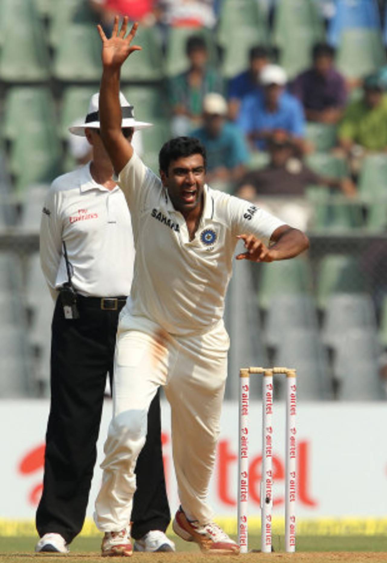 R Ashwin broke the double-century stand, India v England, 2nd Test, Mumbai, 2nd day, November 25, 2012