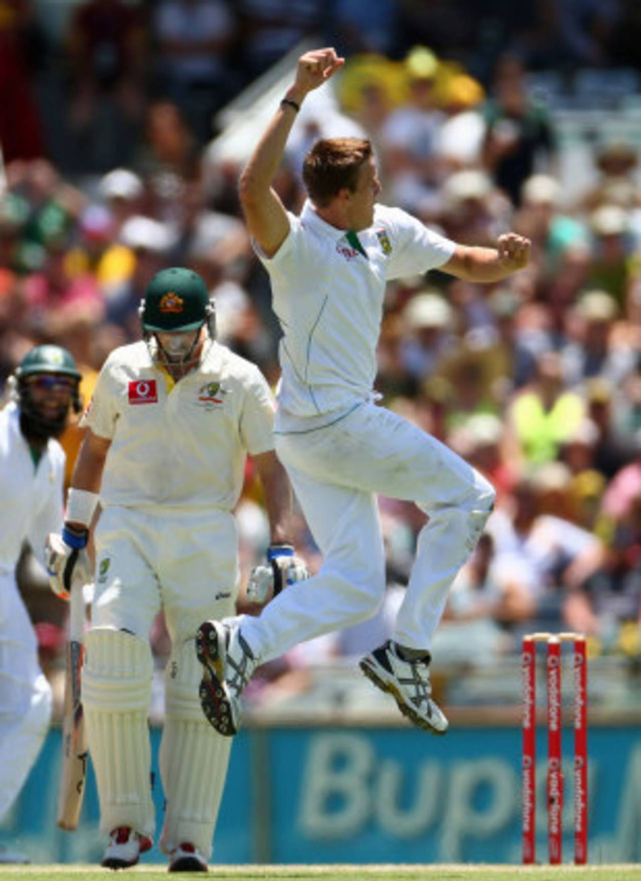 Morne Morkel is pumped up after dismissing Michael Hussey, Australia v South Africa, 3rd Test, 2nd day, Perth, December 1, 2012