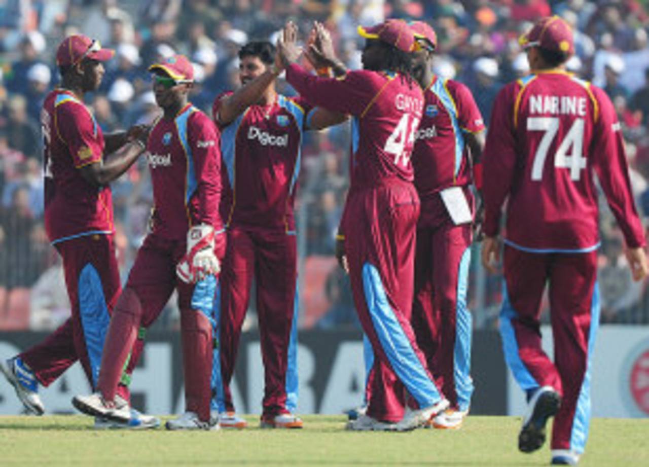 West Indies celebrate an early strike, Bangladesh v West Indies, 2nd ODI, Khulna, December 2, 2012