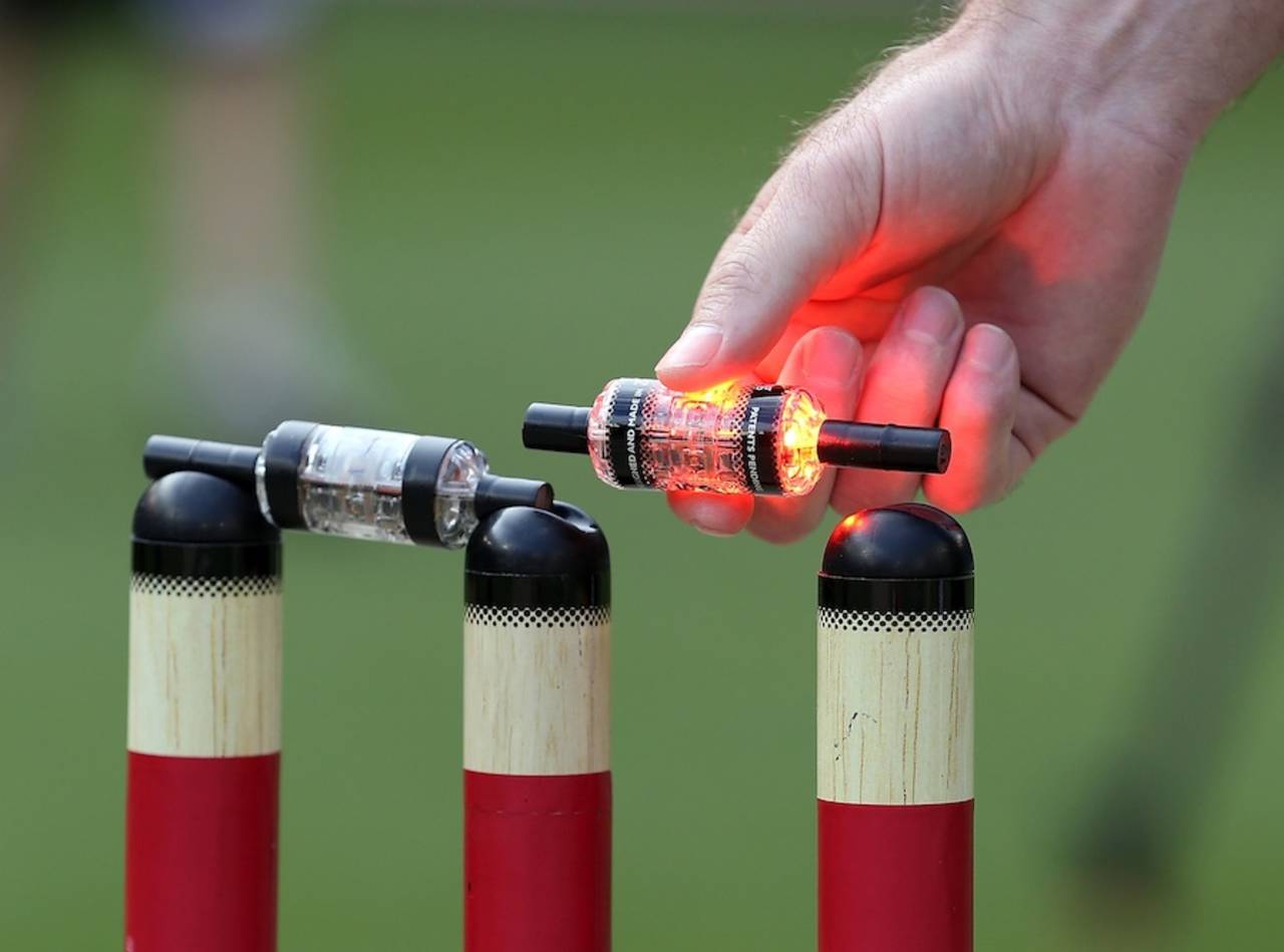 The Big Bash will have stumps that light up on impact, Melbourne Renegades v Melbourne Stars, BBL, Docklands Stadium, Melbourne, December 7, 2012