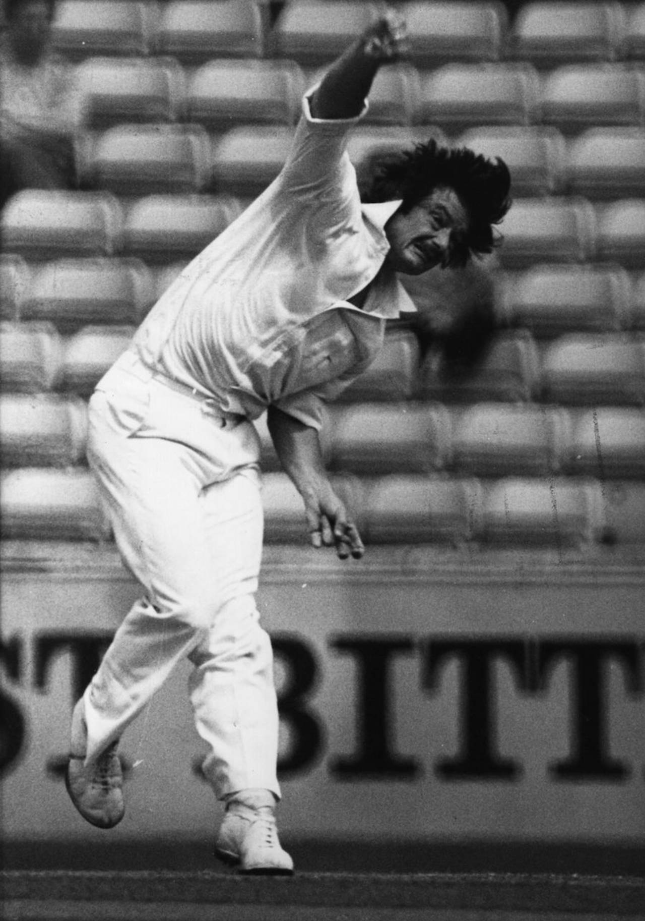 Robin Jackman bowls for Surrey, 28 August, 1980