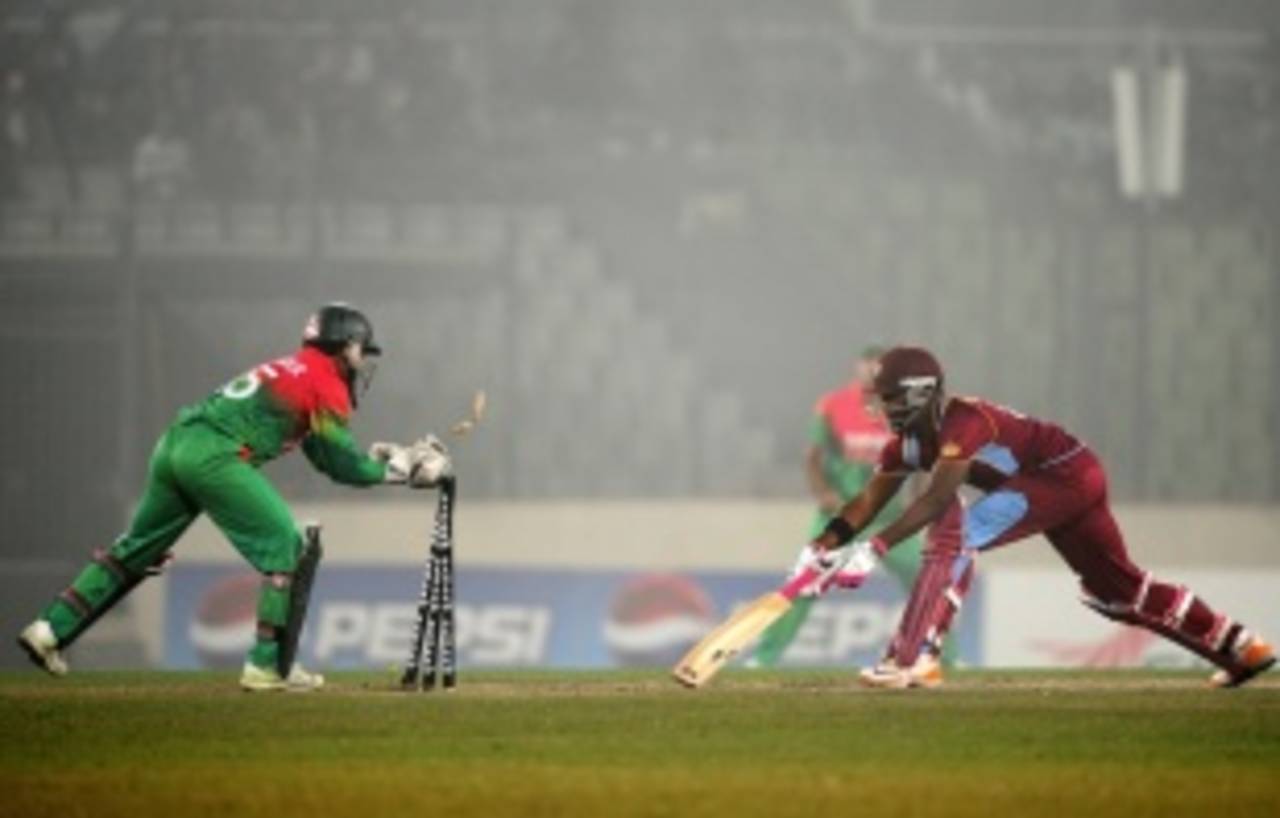 Mushfiqur Rahim stumped Darren Bravo, Bangladesh v West Indies, only Twenty20, Mirpur, December 10, 2011