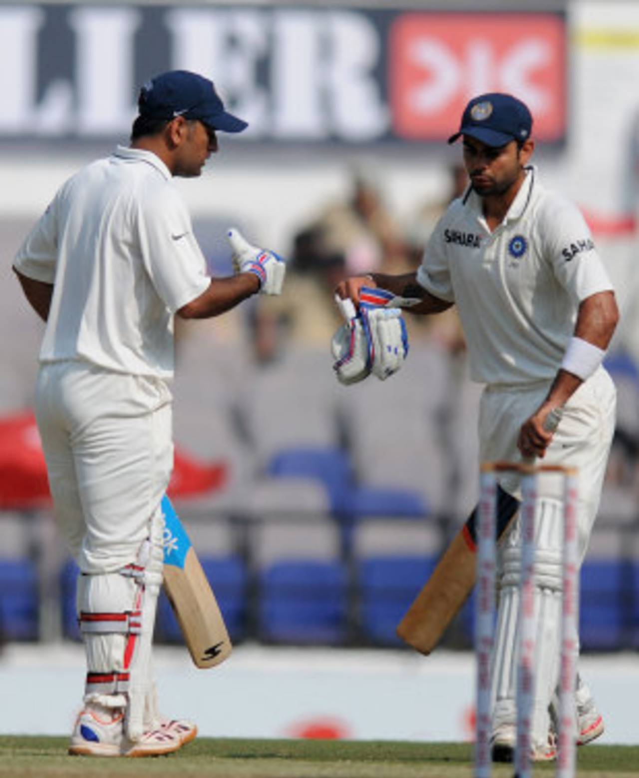 MS Dhoni and Virat Kohli batted through the third morning, India v England, 4th Test, Nagpur, 3rd day, December 15, 2012